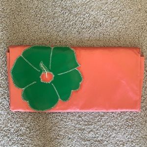 Vintage 90’s Satin coral hibiscus Clutch
